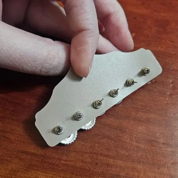 Western-Style Faux Turquoise Red Coral & White Magnesite Stud Earrings - Picture 9 of 10